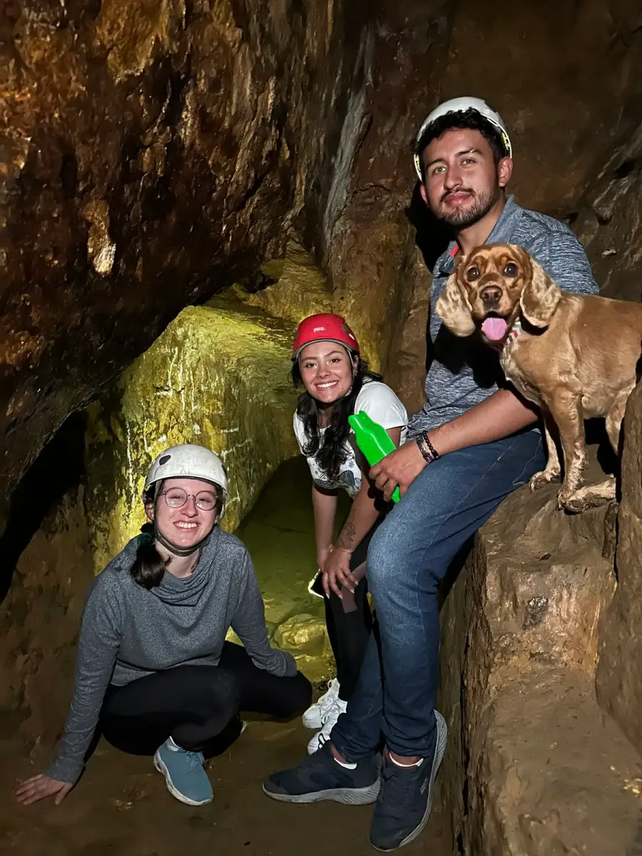 Exploración de la cueva La Chocuancia en Suesca