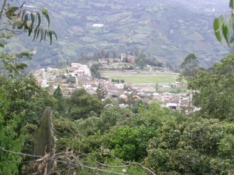 Choachí: la cascada más alta de Colombia y el páramo de Cruz Verde
