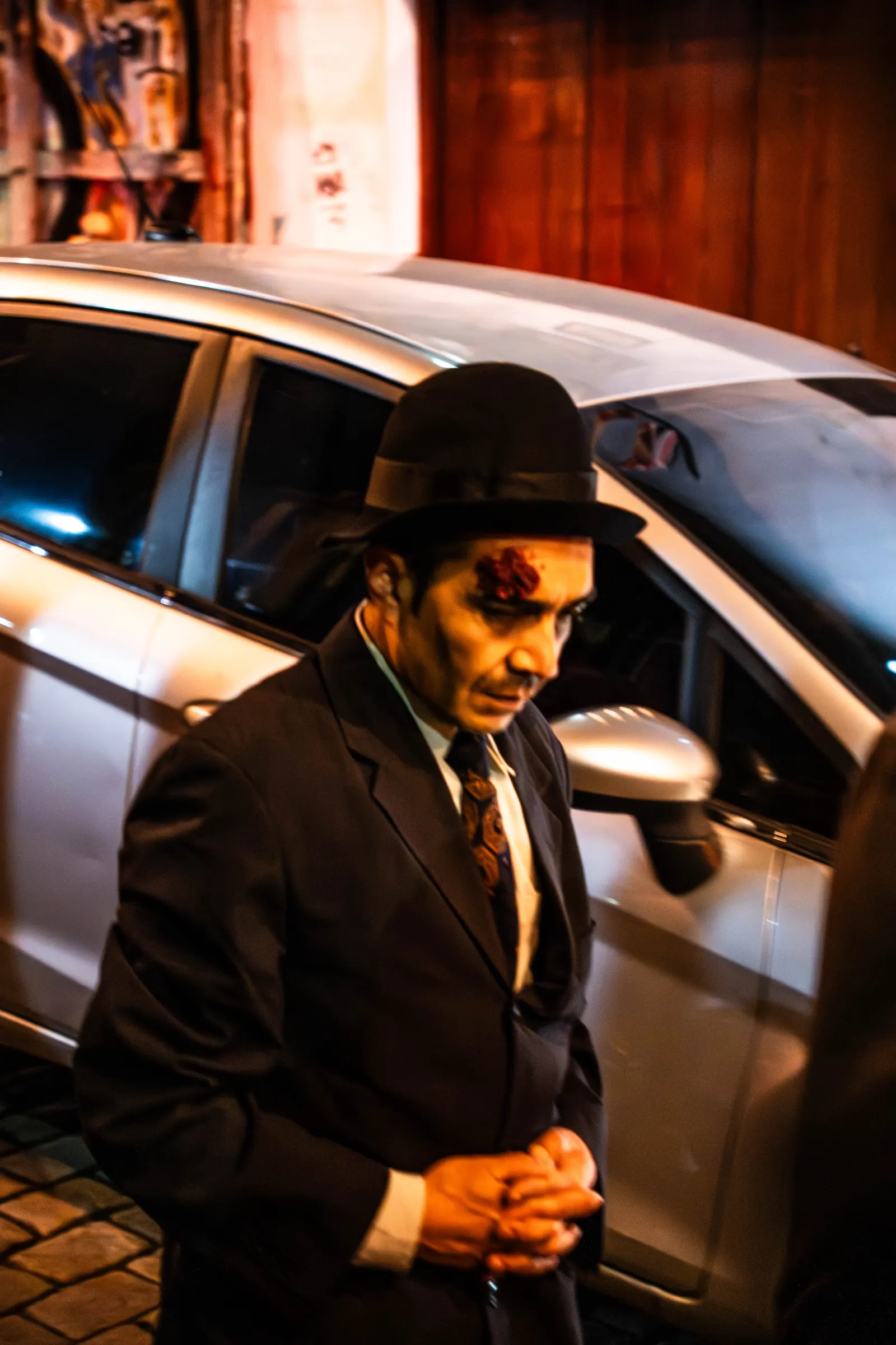 Actores caracterizados en una noche del Tour de Fantasmas