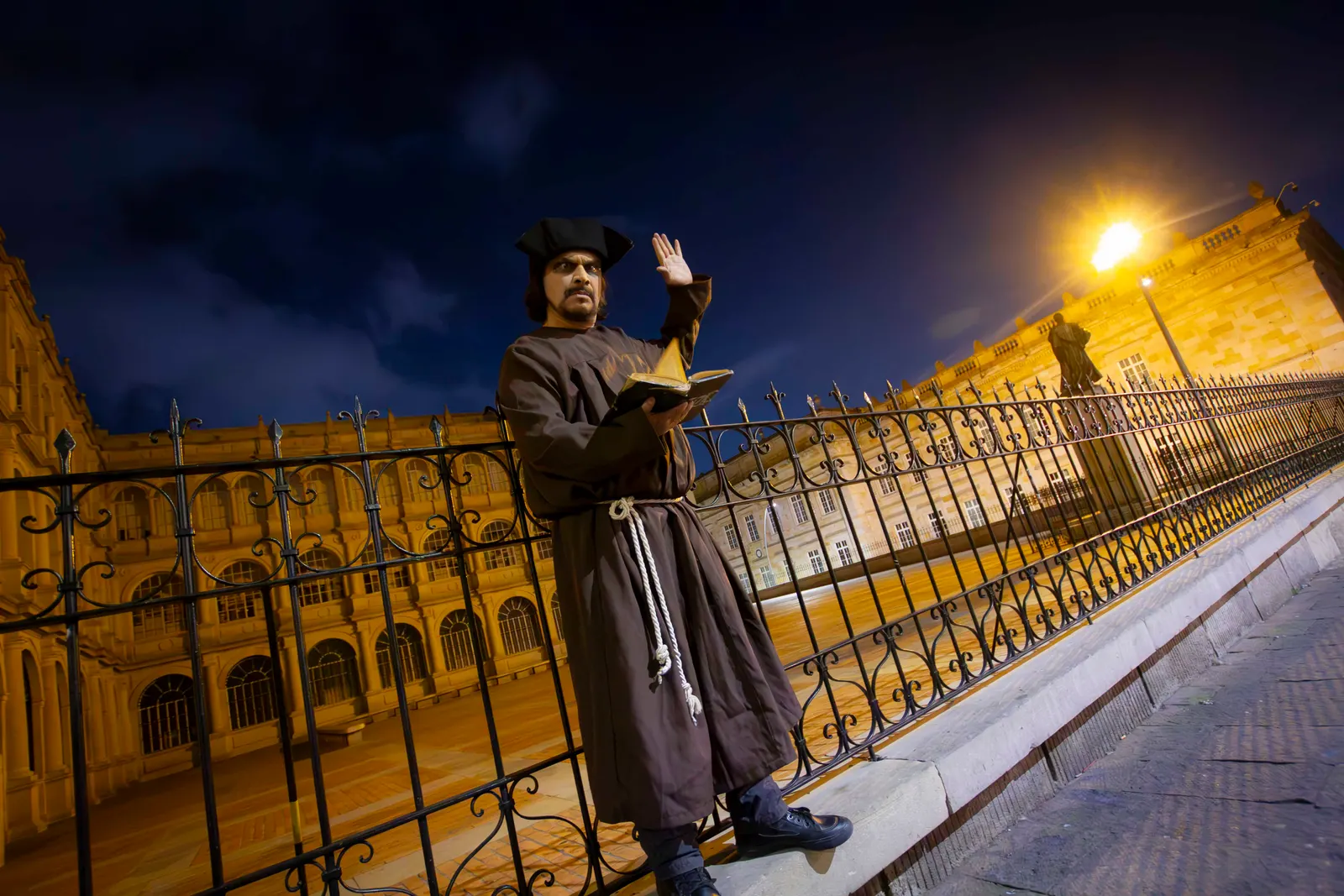 Un personaje del Tour de Fantasmas en La Candelaria